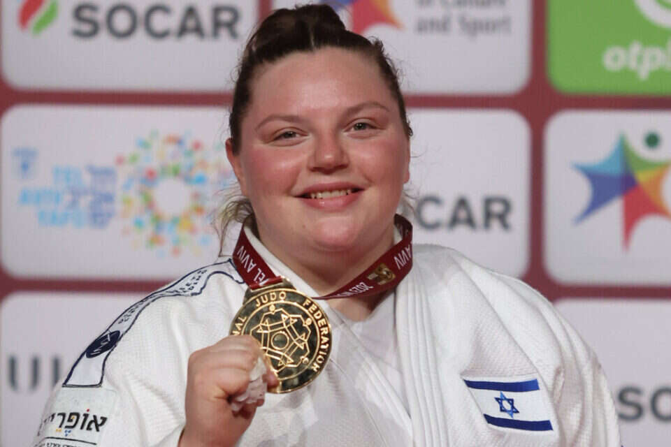 הרשקו עם המדליה , אורן אהרוני