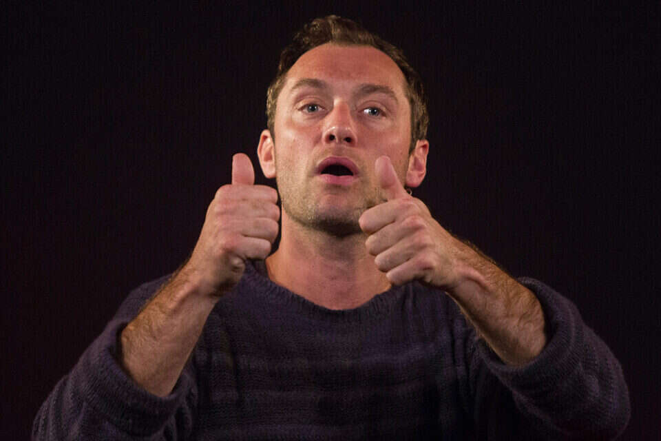 ג'וד לאו , AP