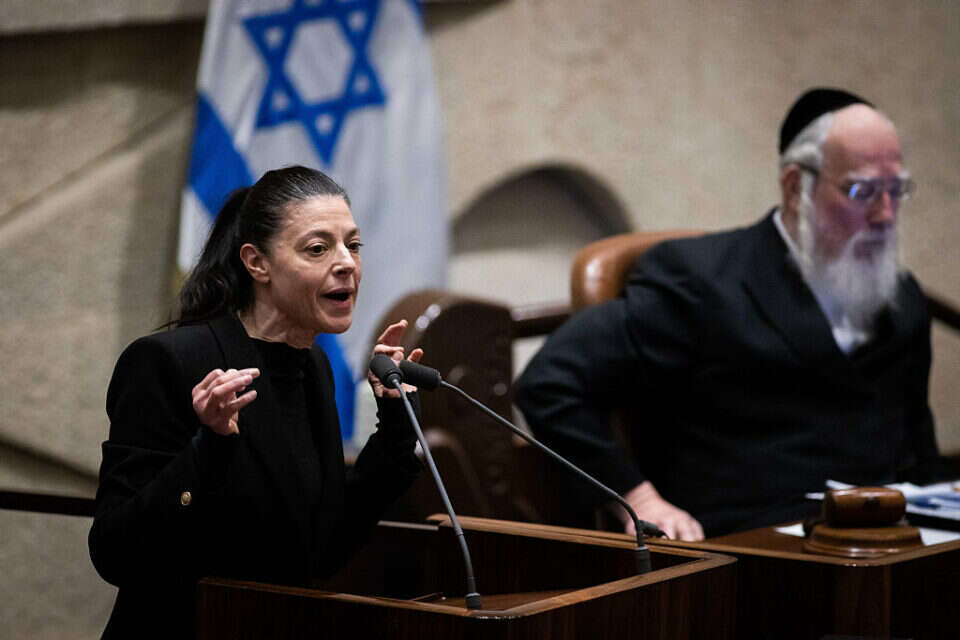 מיכאלי. חבטה בממשלה  , אורן בן חקון