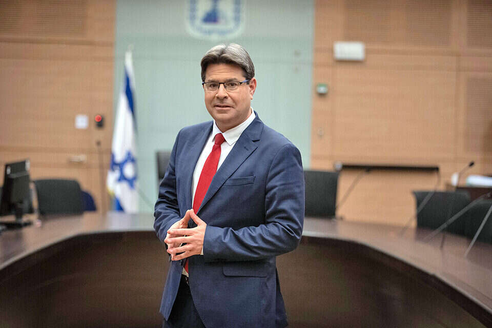 ייקח חלק במצעד. שר החדשנות המדע והטכנולוגיה אופיר אקוניס , אורן בן חקון