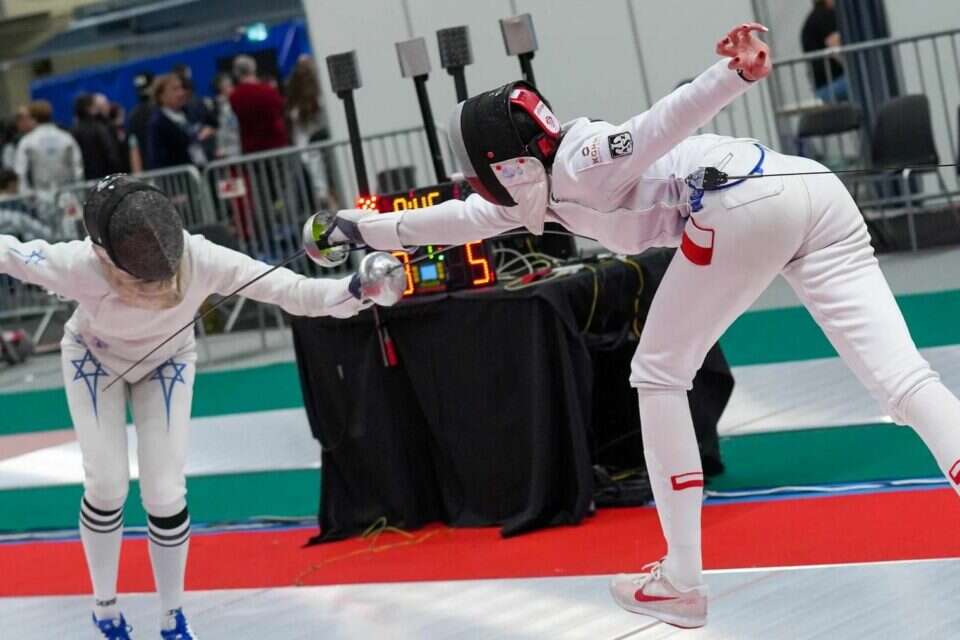 European Junior Fencing Championship silver for Nicole Feigin, bronze for Alexandra Kravitz
