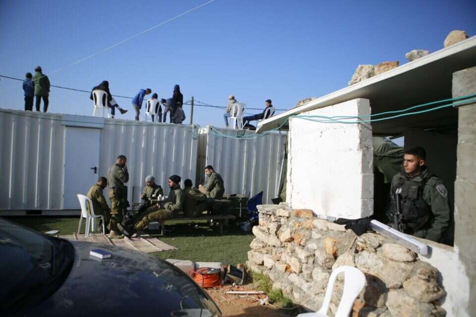 כוחות הביטחון נערכים לפינוי באביתר , איתן שויבר/TPS