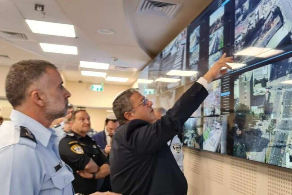 השר בן גביר והמפכ"ל שבתאי , ללא קרדיט