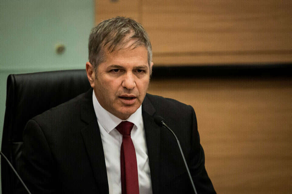 השר יואב קיש , אורן בן חקון