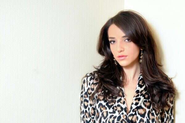 מודה. לוסי אהריש , מאיה באומל בירגר