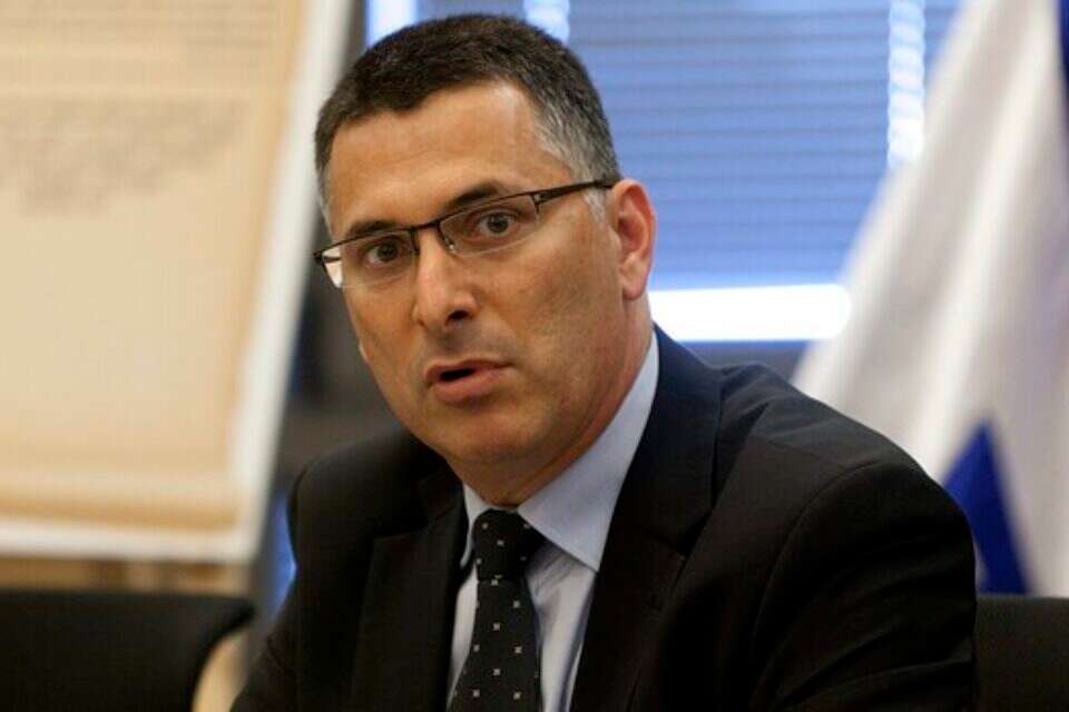 גדעון סער , דודי ועקנין 