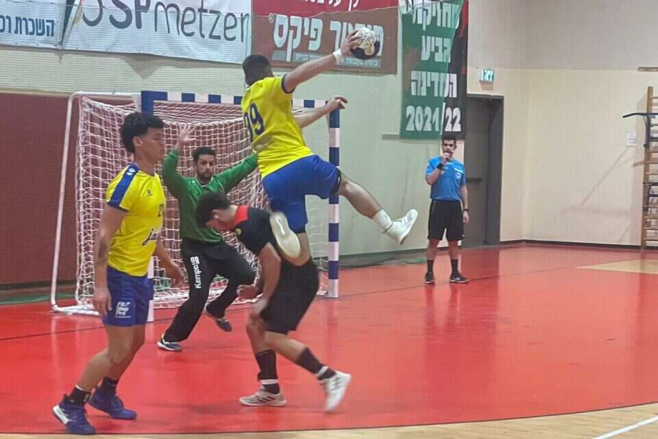 הצהובים חוזרים לליגה הבכירה , אבי רש, מכבי תל אביב