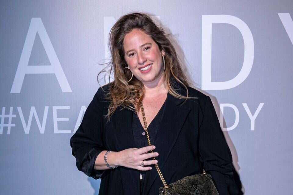 מותקפת. דניאל עמית , לנס הפקות