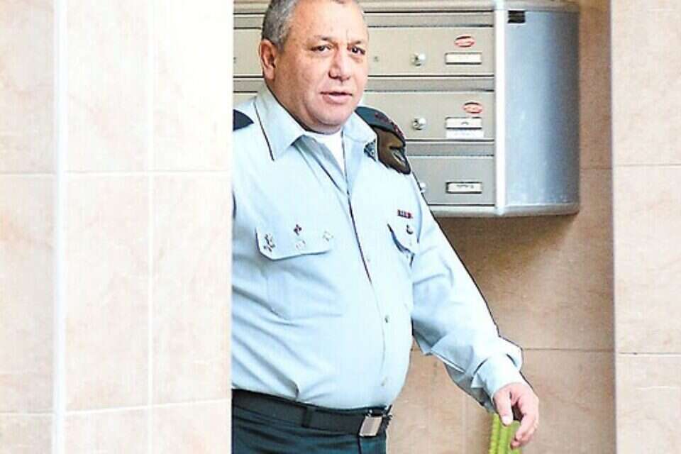 אופיו הנוח וניסיונו הרב יסייעו לו בטררם התעמולתי. גדי איזנקוט, השבוע // צילום: יוסי זליגר // אופיו הנוח וניסיונו הרב יסייעו לו בטררם התעמולתי. גדי איזנקוט, השבוע ,