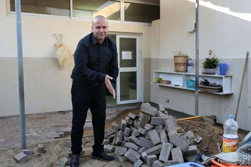 שמעוני בגן ילדים. "פועל למען התושבים" // שמעוני בגן ילדים. "פועל למען התושבים" ,