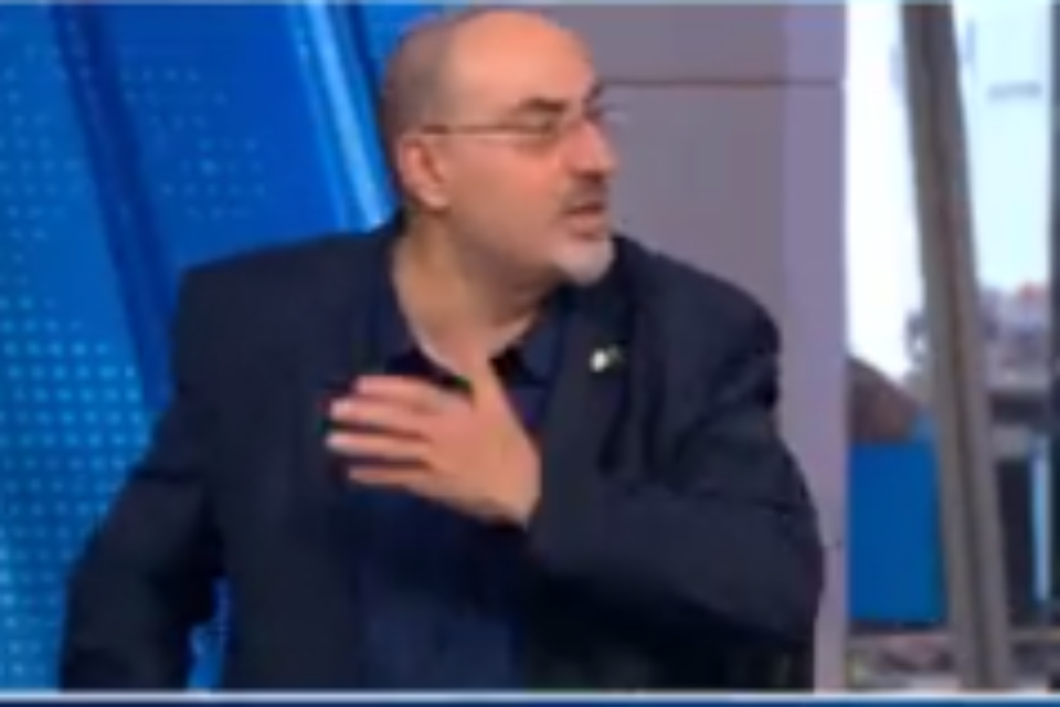 ח"כ ניסים ואטורי הודף את ידו של גיא פלג ועוזב את האולפן , חדשות 12