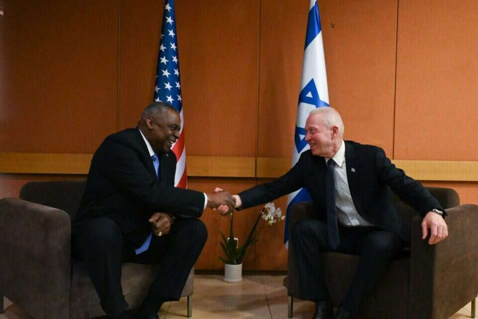 שר הביטחון גלנט ומזכיר ההגנה האמריקני אוסטין , אריאל חרמוני