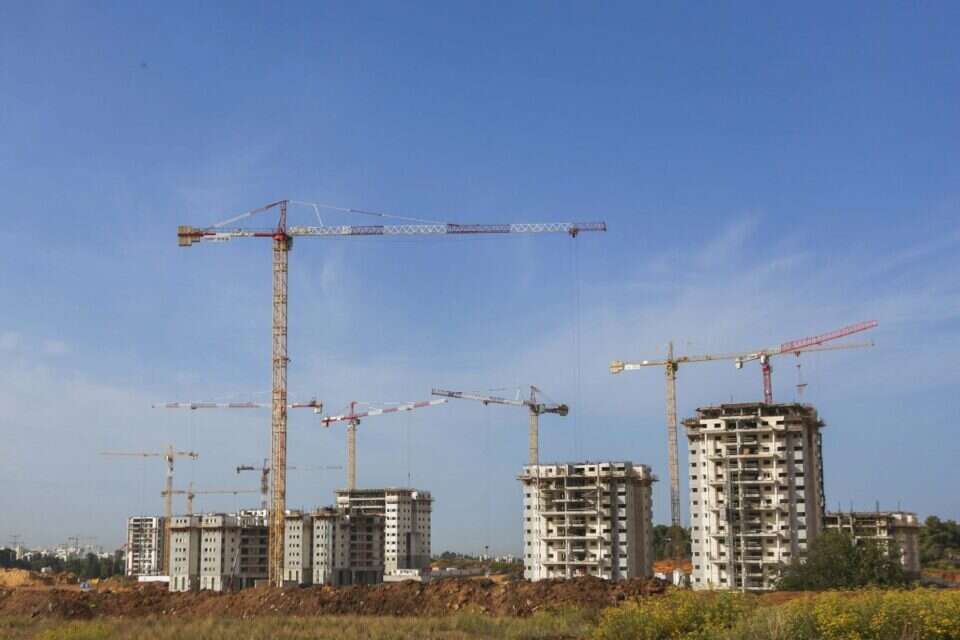 בנייה בבאר יעקב // בנייה בבאר יעקב ,