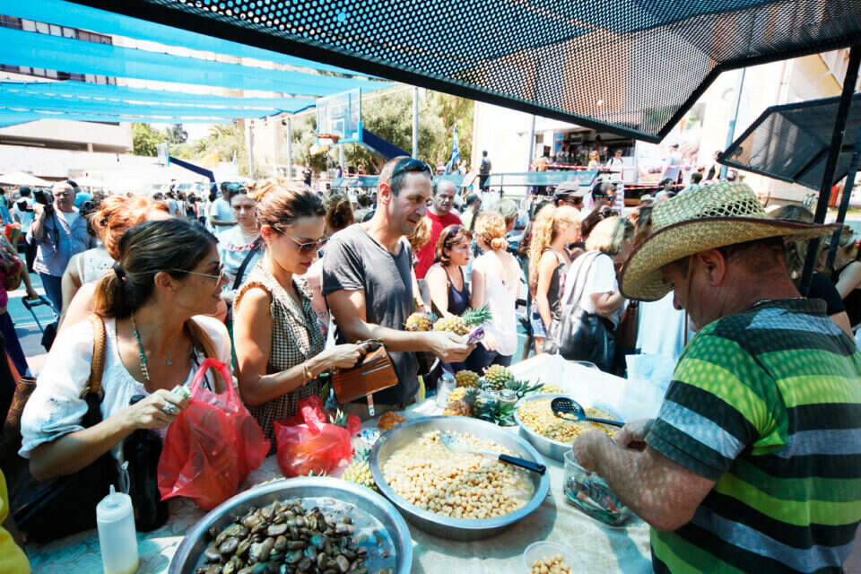 היריד למען העסקים מהדרום. התל־אביבים פתחו את הארנקים // צילום: אלעד רובין // היריד למען העסקים מהדרום. התל־אביבים פתחו את הארנקים , אלעד רובין