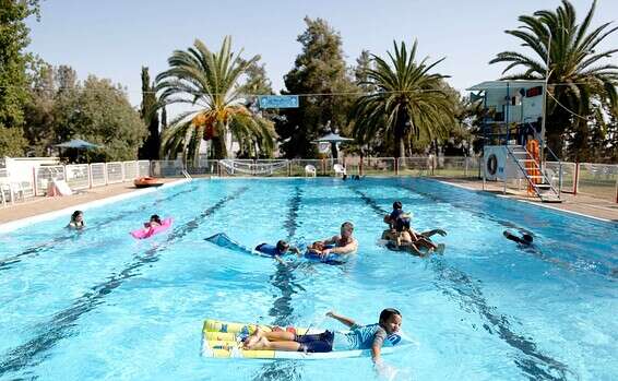 La piscine du Kibboutz Bari, I.P.I
