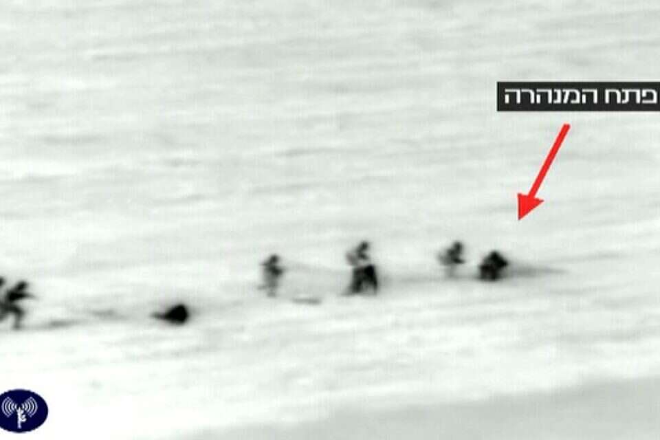 צילום: דובר צה"ל // המחבלים מתחילים לברוח , 