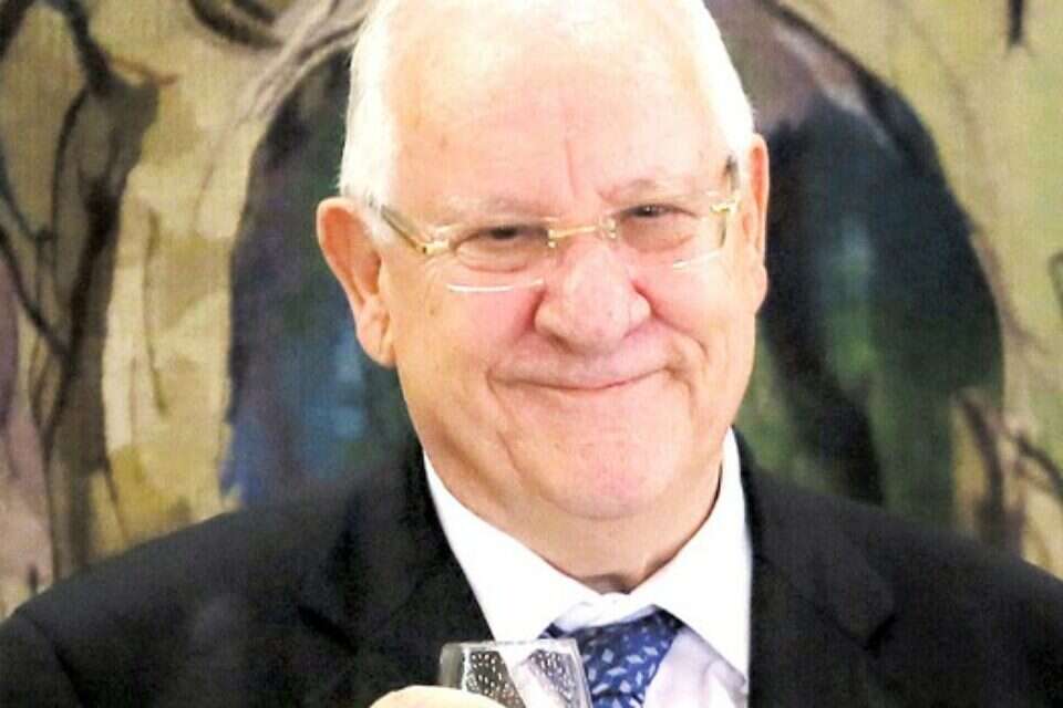 שאלה של איזון. נשיא המדינה הנבחר ראובן ריבלין // צילום: אי.אף.פי // שאלה של איזון. נשיא המדינה הנבחר ראובן ריבלין ,