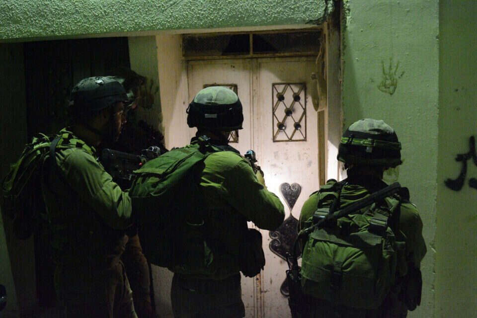 כוחותינו בחיפושים בשכם, שלשום // צילום: דו"צ // כוחותינו בחיפושים בשכם, שלשום ,