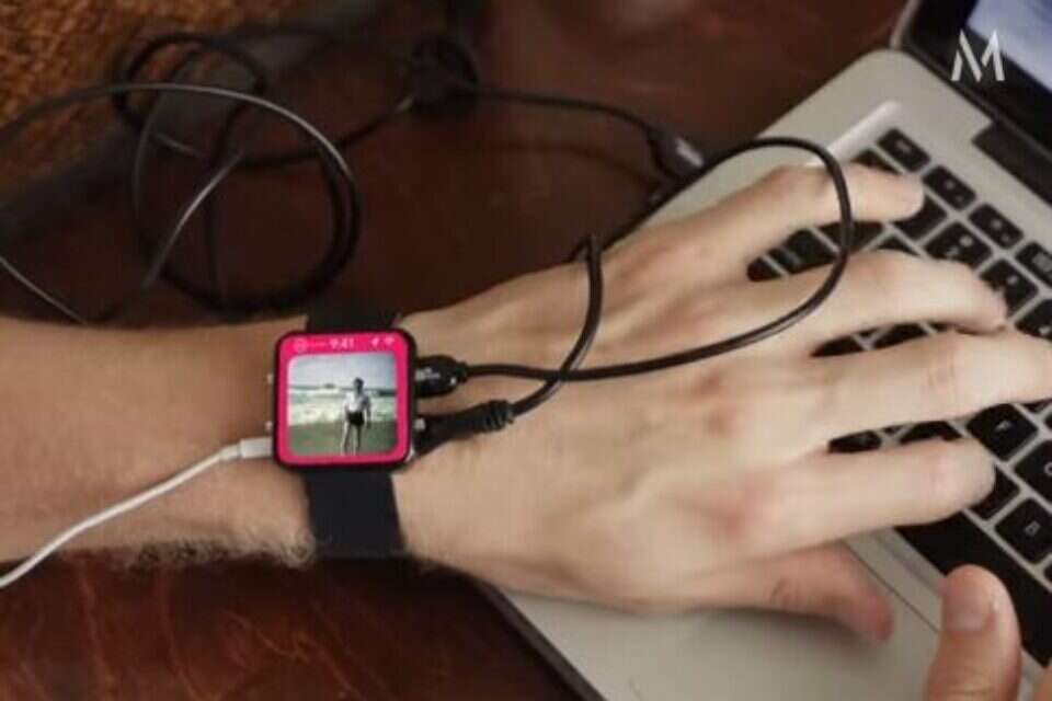 השעון של אפל // מחוברים ,