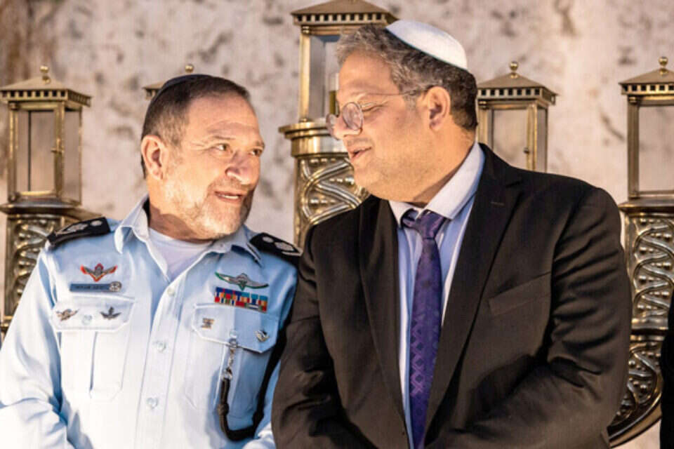 השר לביטחון לאומי איתמר בן גביר ומפכ"ל המשטרה קובי שבתאי. צוות מיוחד לטיפול בהסתות שהקים בן גביר עובד מאחורי הקלעים
, אורן בן חקון