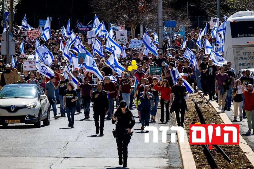 הפגנות , אורן בן חקון