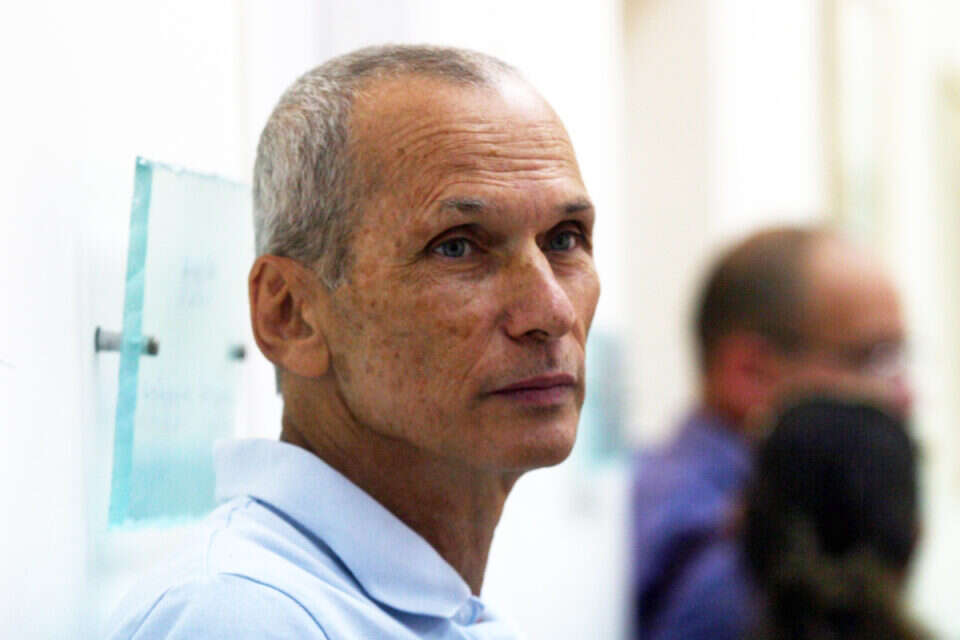 השר לשעבר עמר בר־לב , 