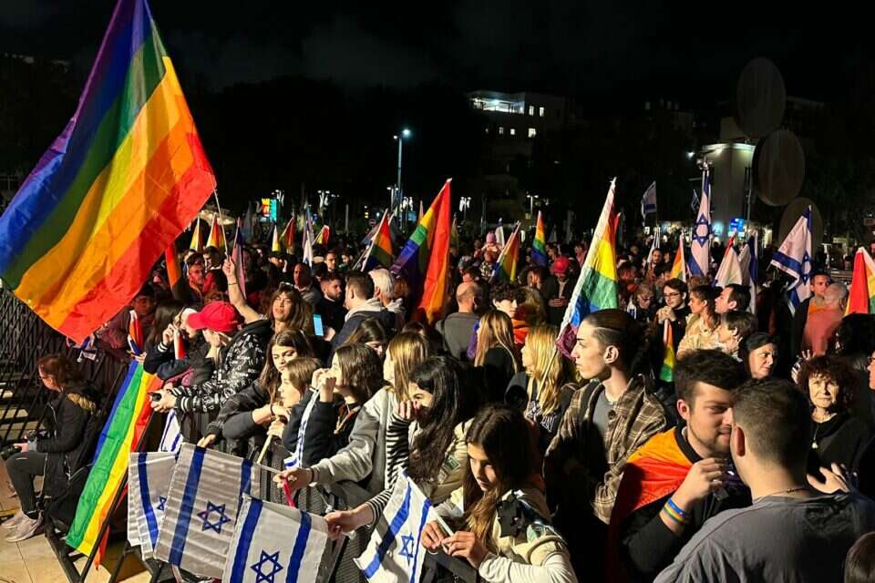 כ-5,000 משתתפים באירוע , גיא בר און