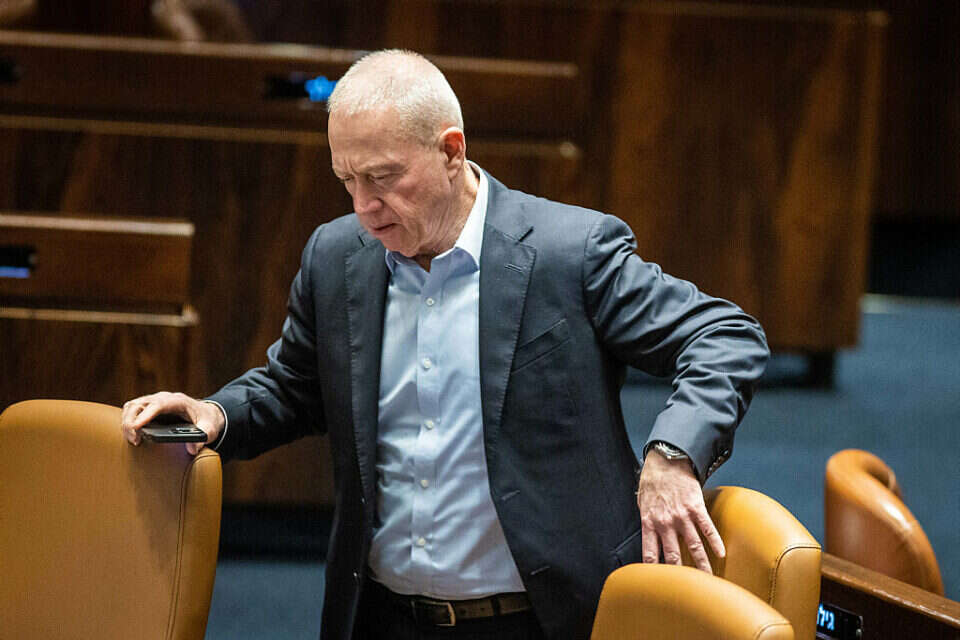 יואב גלנט , אורן בן חקון
