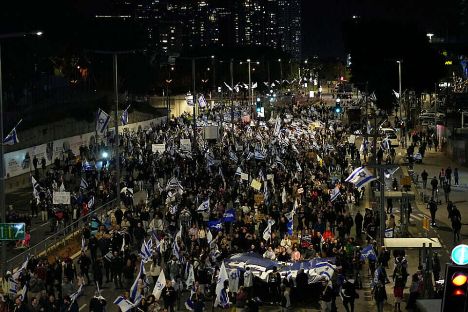 המחאה של אנשי הימין , אי.פי