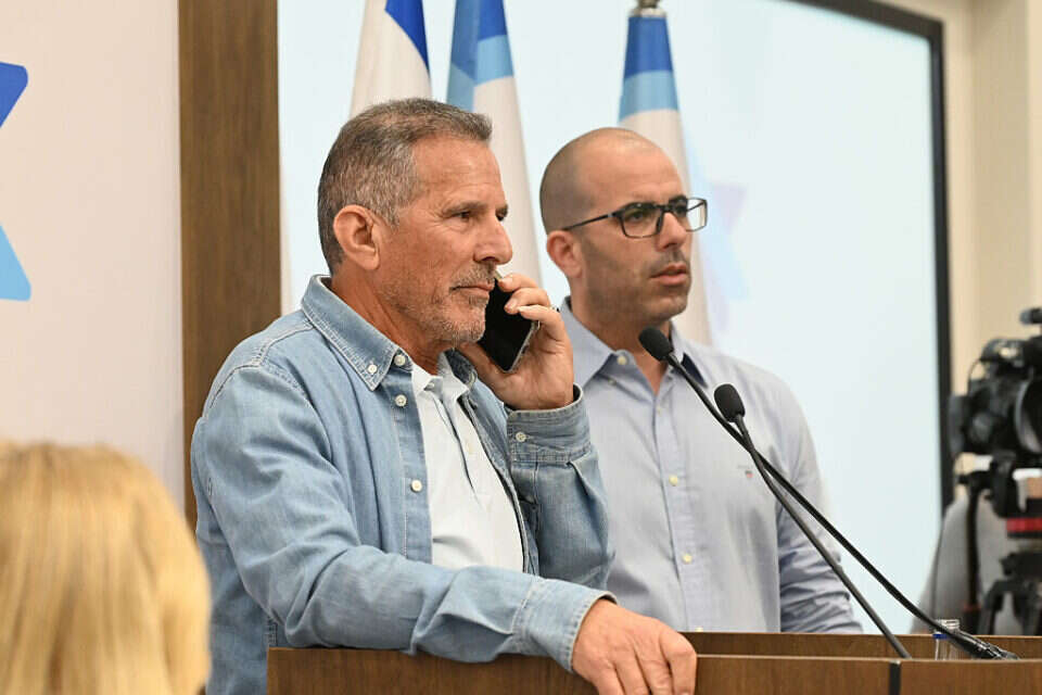 פנחס עידן , יוסי זליגר