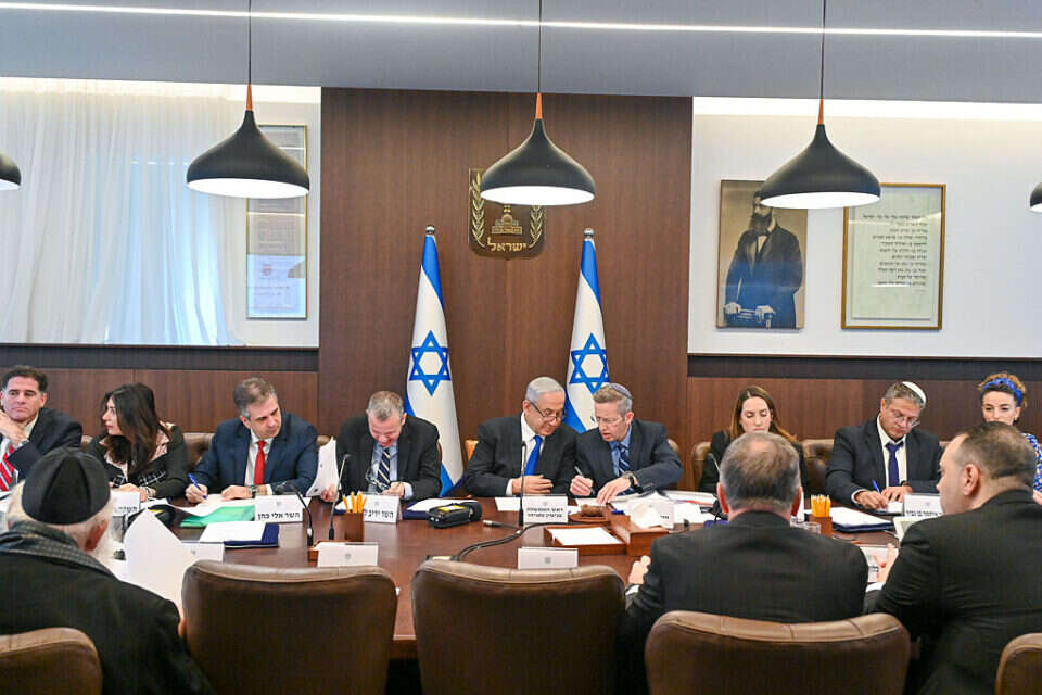 ישיבת הממשלה (ארכיון) , קובי גדעון/לע"מ