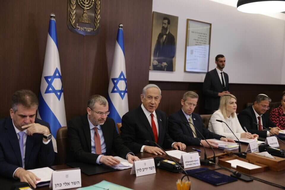 ישיבת הממשלה , אוליבייה פיטוסי/הארץ