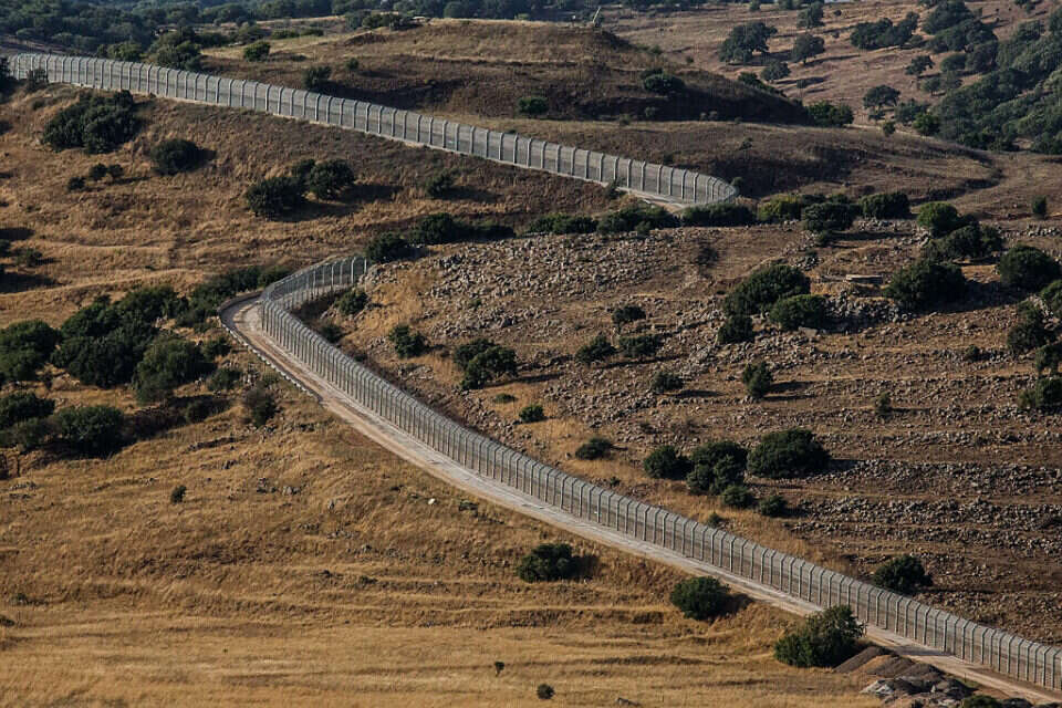 הגבול עם סוריה (ארכיון) , אנצ׳ו גוש, ג'יני