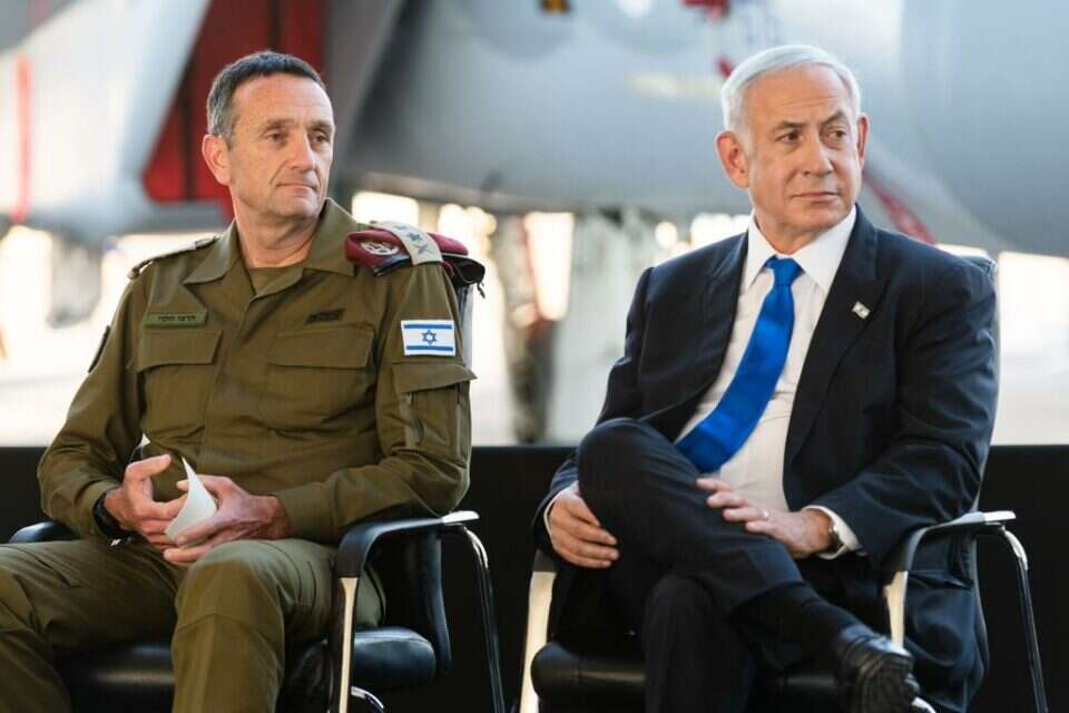 רה"מ נתניהו והרמטכ"ל הרצי הלוי , עמוס בן גרשום /לע"מ