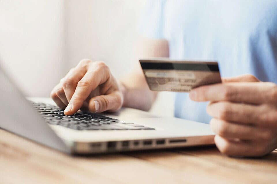 מתקשים לעמוד בתשלומים , Getty Images