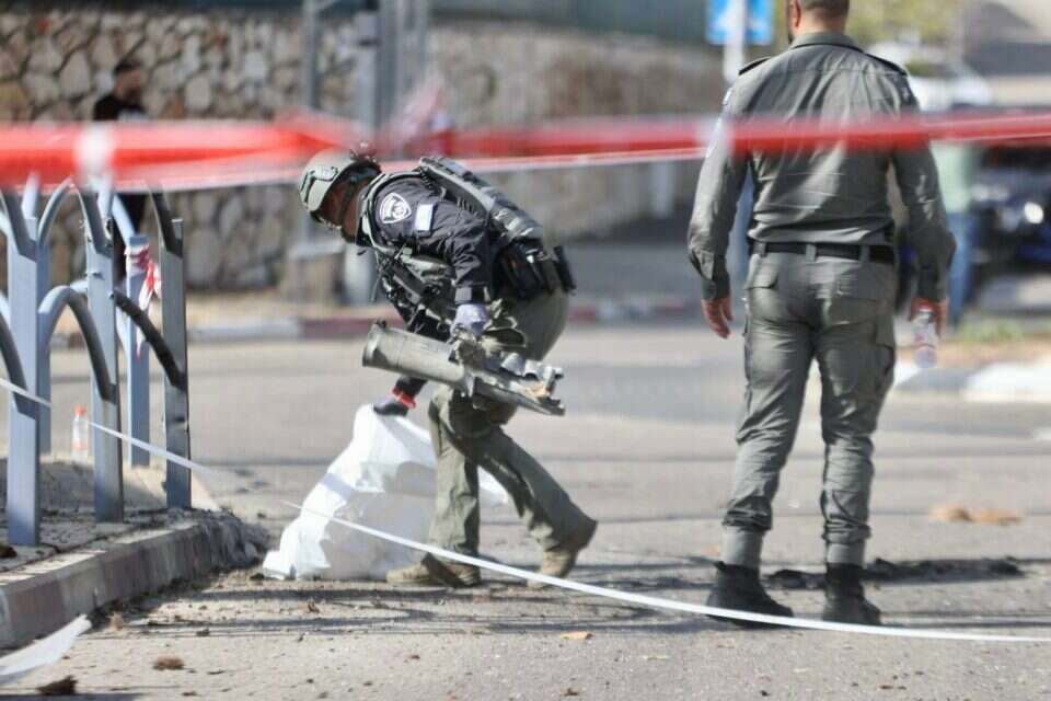 שלומי, היום , הרצי שפירא