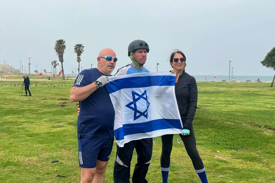 טיילת תל אביב לאחר ליל הפיגוע , אבי כהן