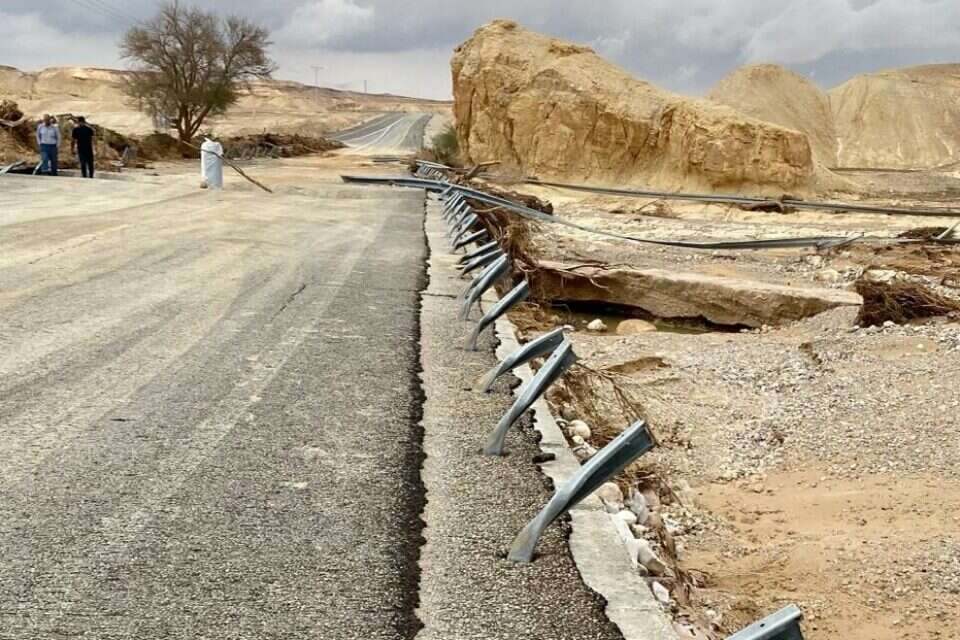 שטח הכינוס של כוחות ההצלה שמחפשים אחר שני הנעדרים בכביש 40 נחל ציחור ונחל פארן , עינת שטקלר