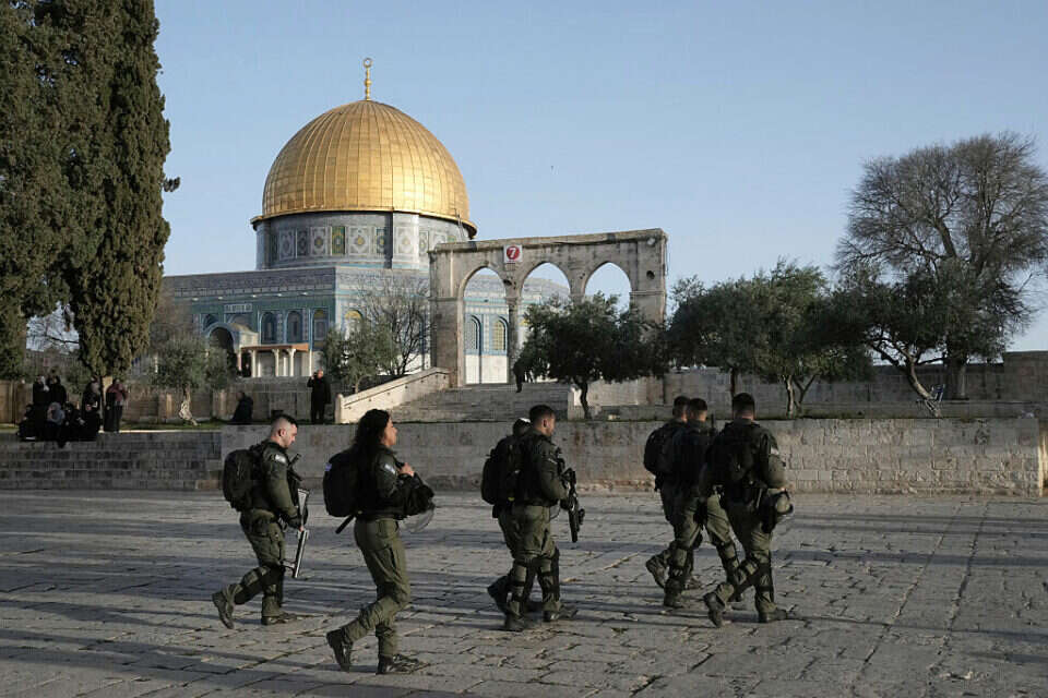 כוחות מג"ב בהר הבית , AP