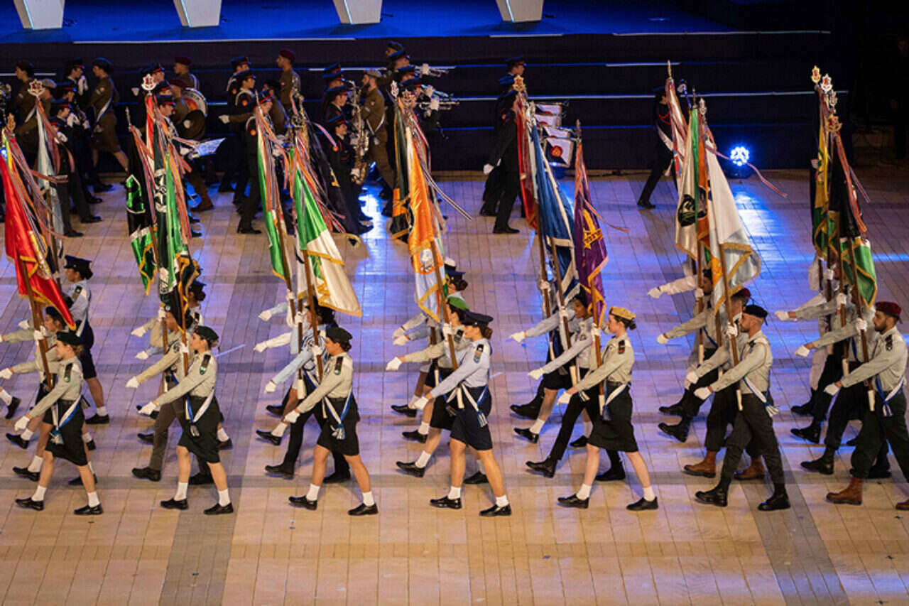 From the hell in the horizon and the promise to mother - to the beacon ceremony: the flag bearers who fought for the house