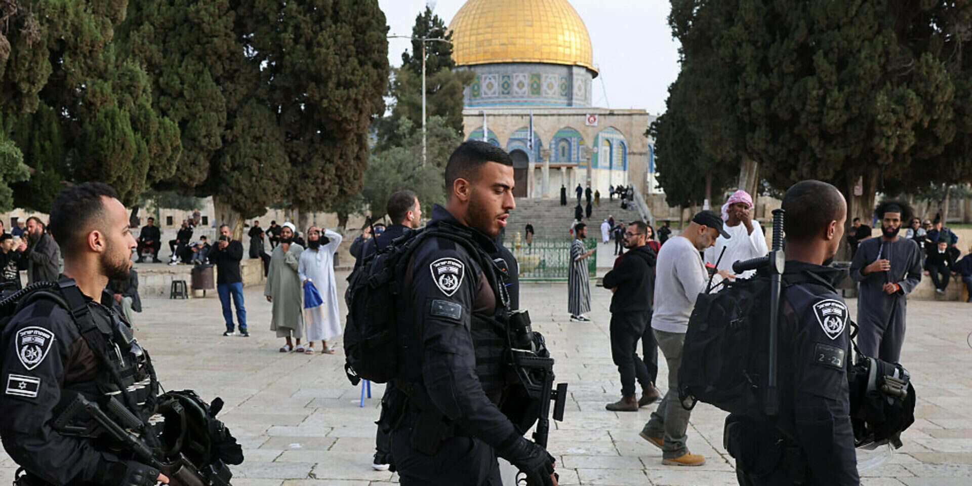 שוטרים בהר הבית , AFP