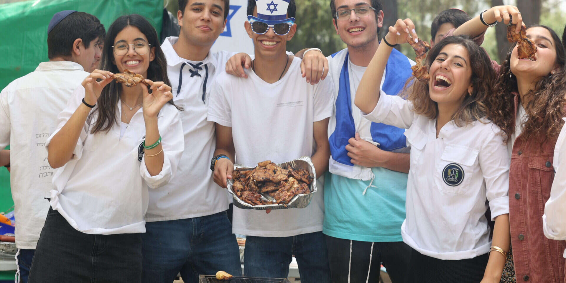 חוגגים ממנגלים ביער בן שמן, ב-2022 , יהונתן שאול