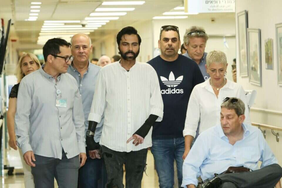 איציק סעידיאן עוזב את -מחלקת השיקום בבית החולים (ארכיון) , גדעון מרקוביץ