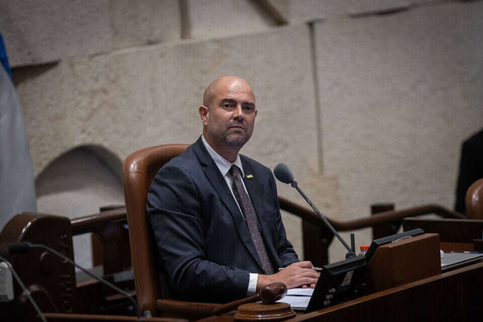 אמיר אוחנה , אורן בן חקון