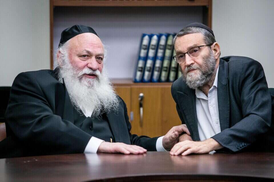 גפני וגולדקנופף. , אורן בן חקון