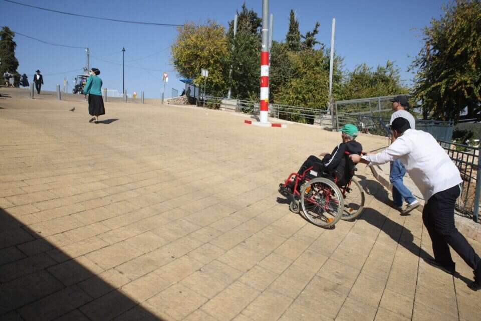 עולים להר , דוד כהן/ג'יני