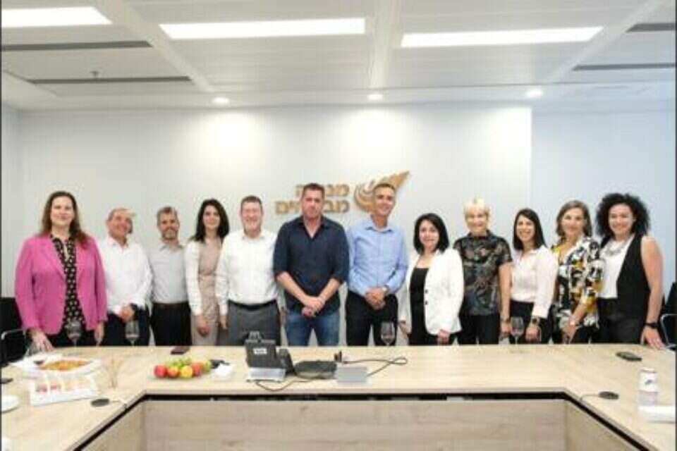 Histadrut HaMahar and Menora Mivtachim Sign Pension Agreement Israel