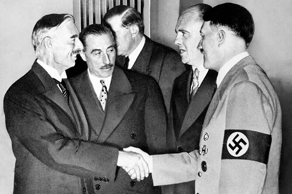 היטלר עם צ'מברליין , אי.פי