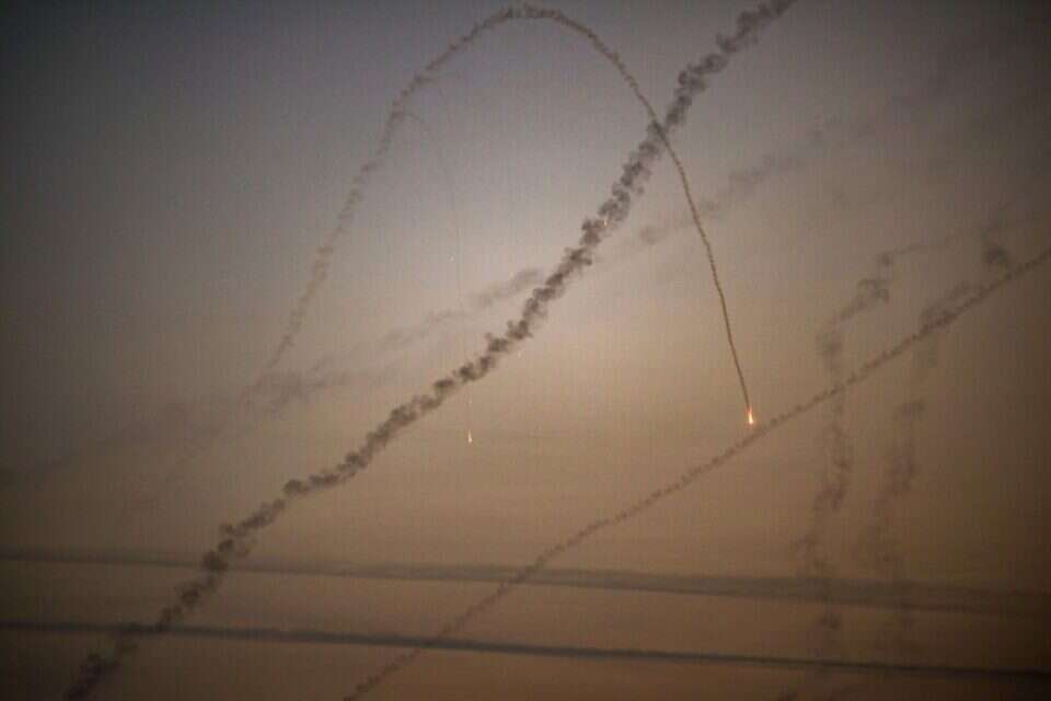 טילי כיפת ברזל מיירטים רקטות שנורו מעזה