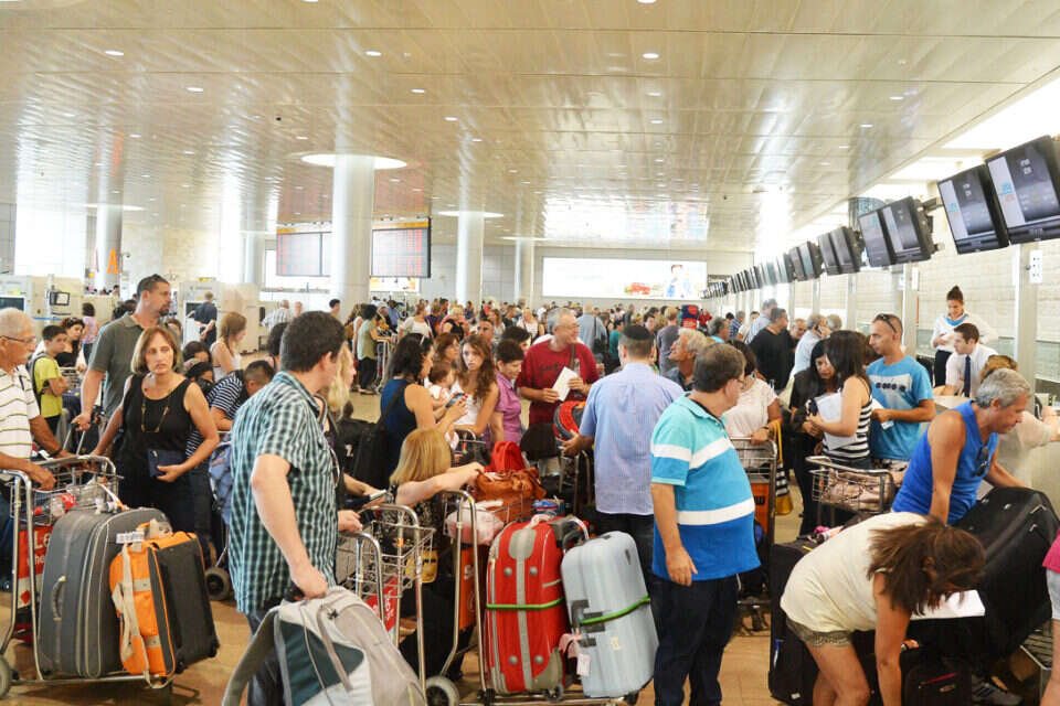 צילום: יוסי זליגר // נתב"ג עמוס, גם בחודשי החורף ,